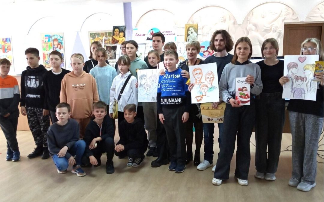 Открытие выставки творческих работ «Тепло родного очага»