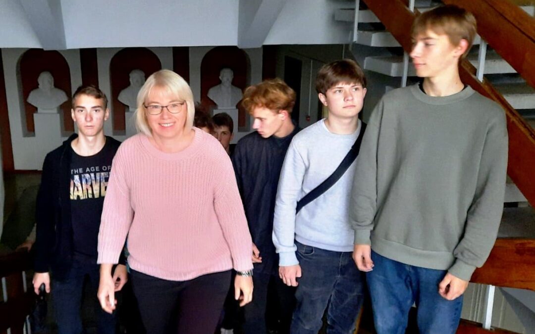 Библиомикс «Визитная карточка моей библиотеки»