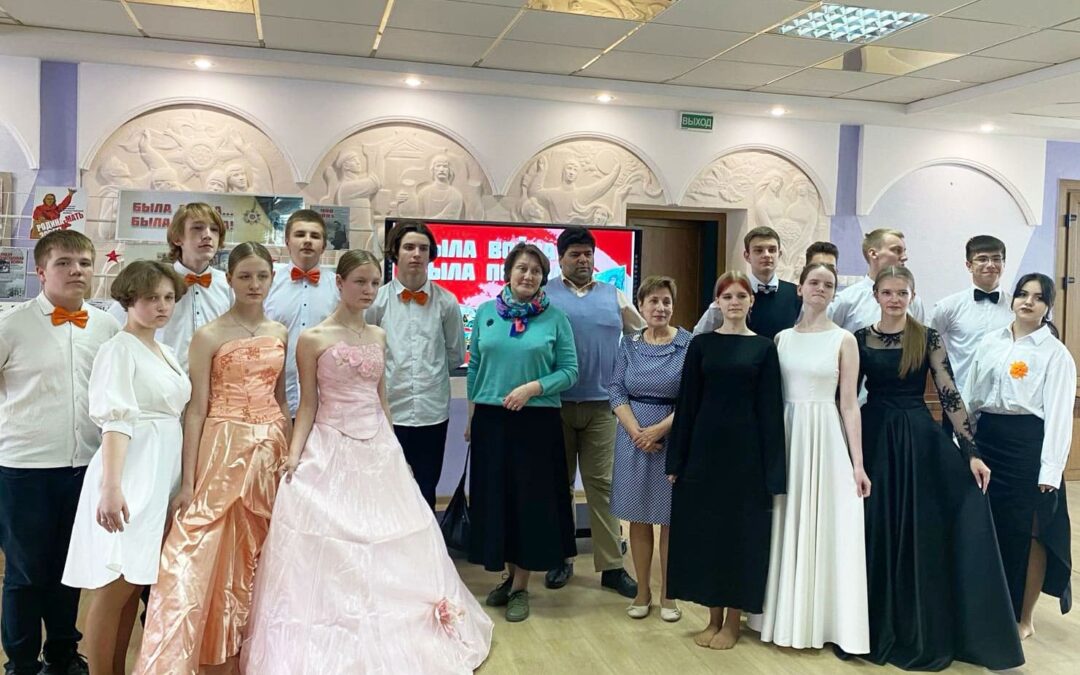 Открытие выставки творческих работ «Была война…Была Победа»
