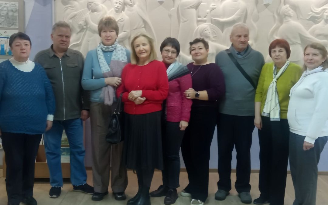 Литературный вернисаж «Закружилась листва золотая…»