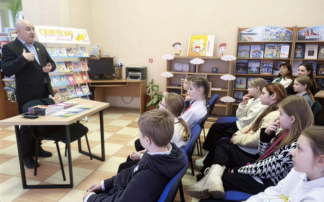 Информационная акция «Будь в курсе! Читай зажигательные книги Валерия Квилория!»